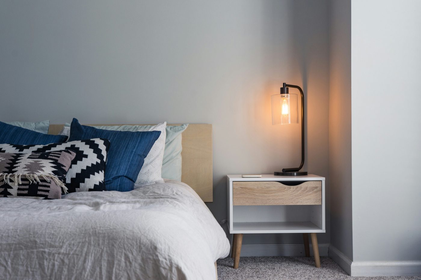 nightstand-organization-ideas.jpg